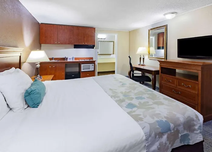 Travelodge By Wyndham Monroe