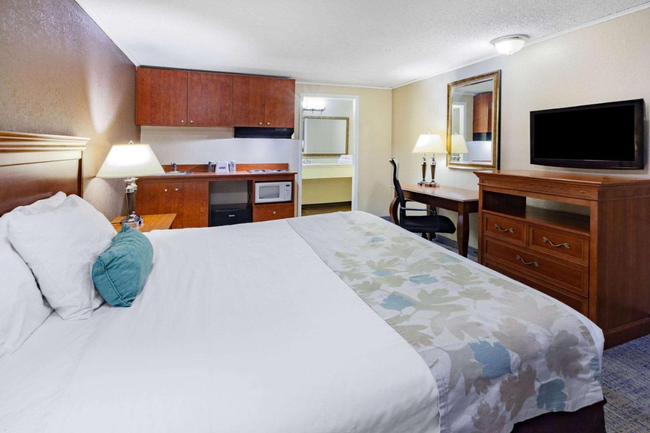 Travelodge By Wyndham 3*