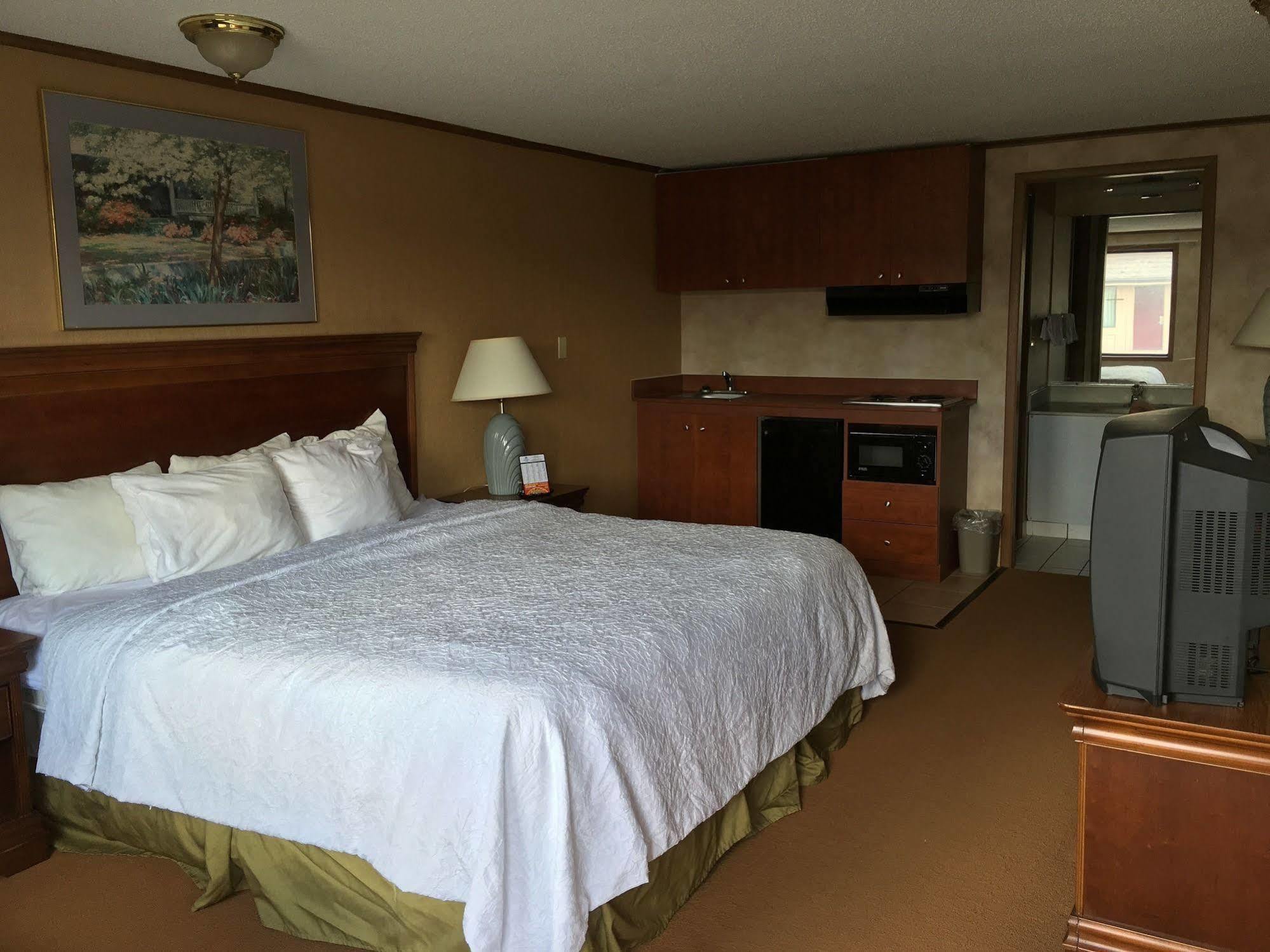Travelodge By Wyndham Hotel Monroe